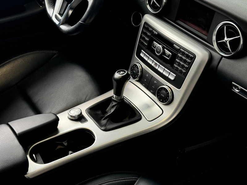 Mercedes-Benz SLK 200 BlueEFFICIENCY "Leder/PDC/Klima/LM" — photo 13
