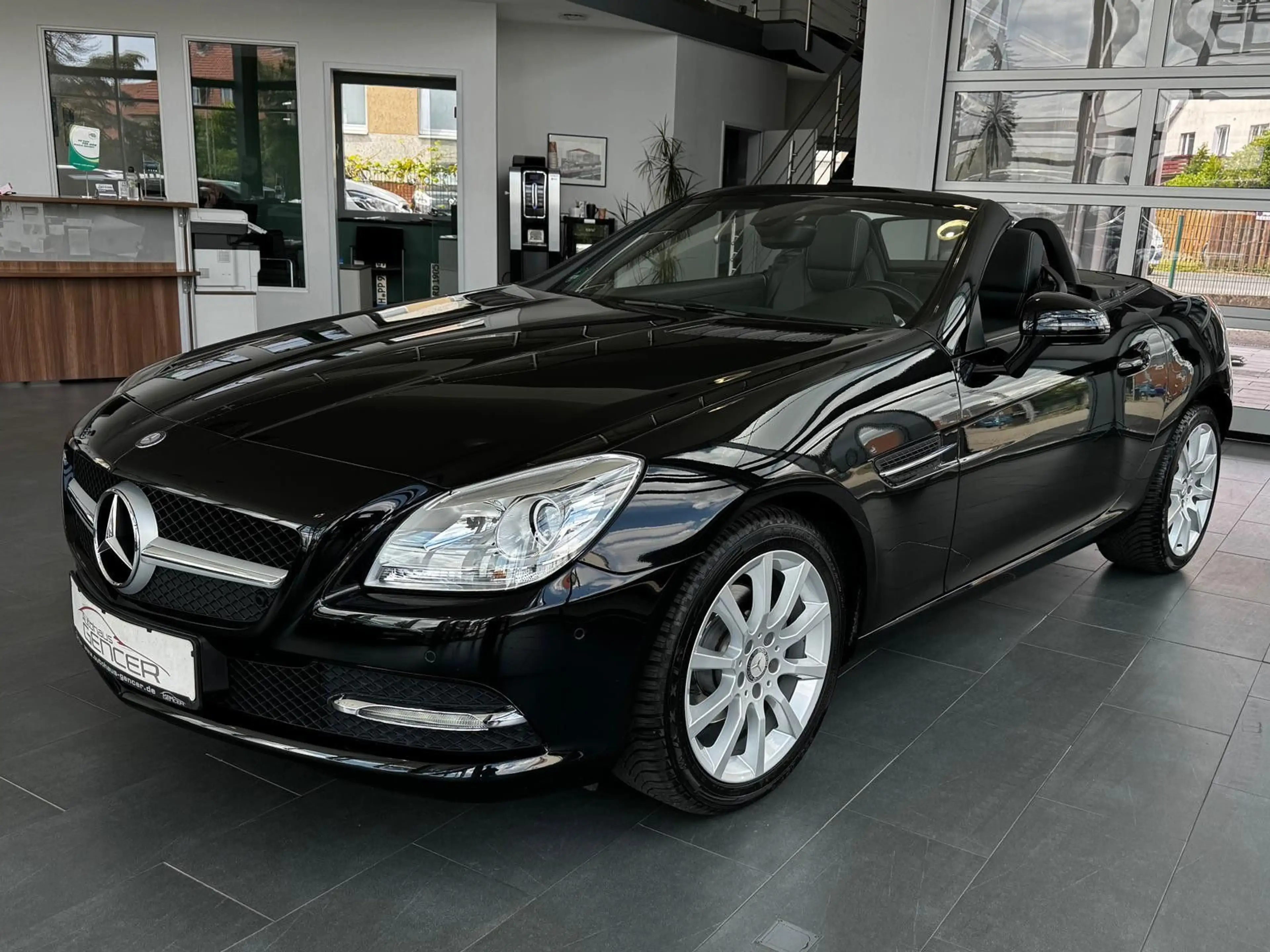 Mercedes-Benz SLK 200 BlueEFFICIENCY "Leder/PDC/Klima/LM"