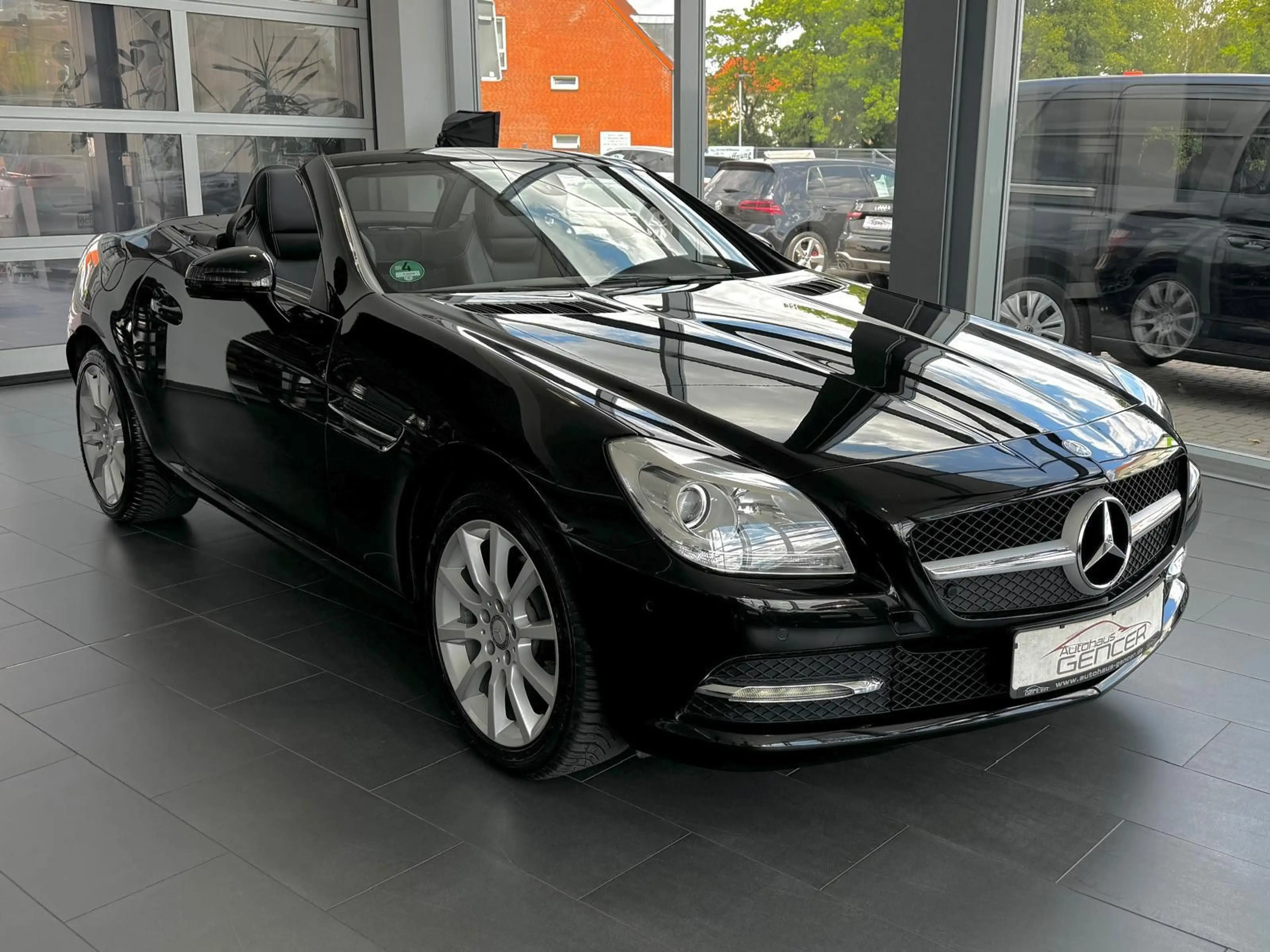 Mercedes-Benz SLK 200 BlueEFFICIENCY "Leder/PDC/Klima/LM" — photo 2