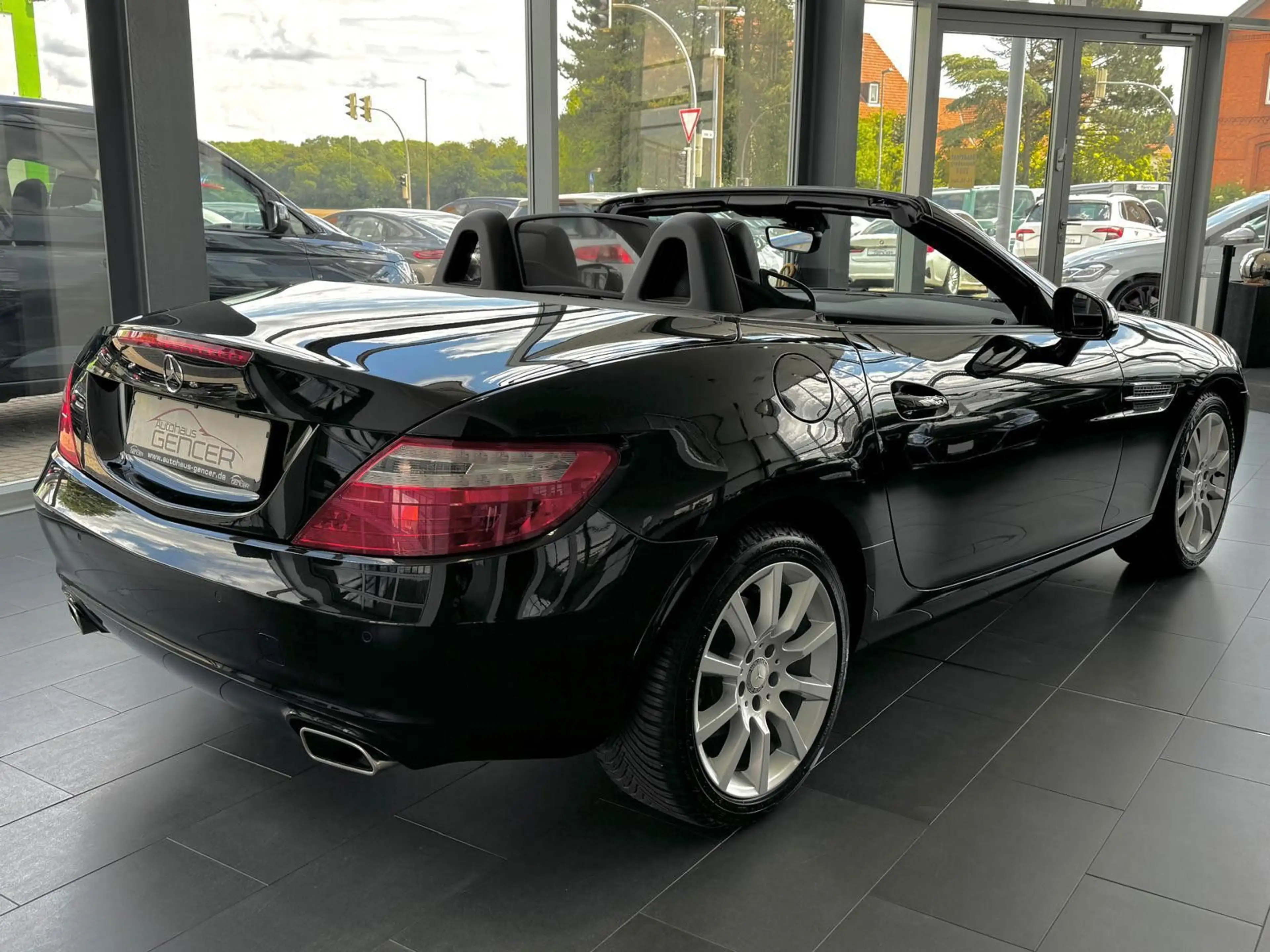 Mercedes-Benz SLK 200 BlueEFFICIENCY "Leder/PDC/Klima/LM" — photo 3