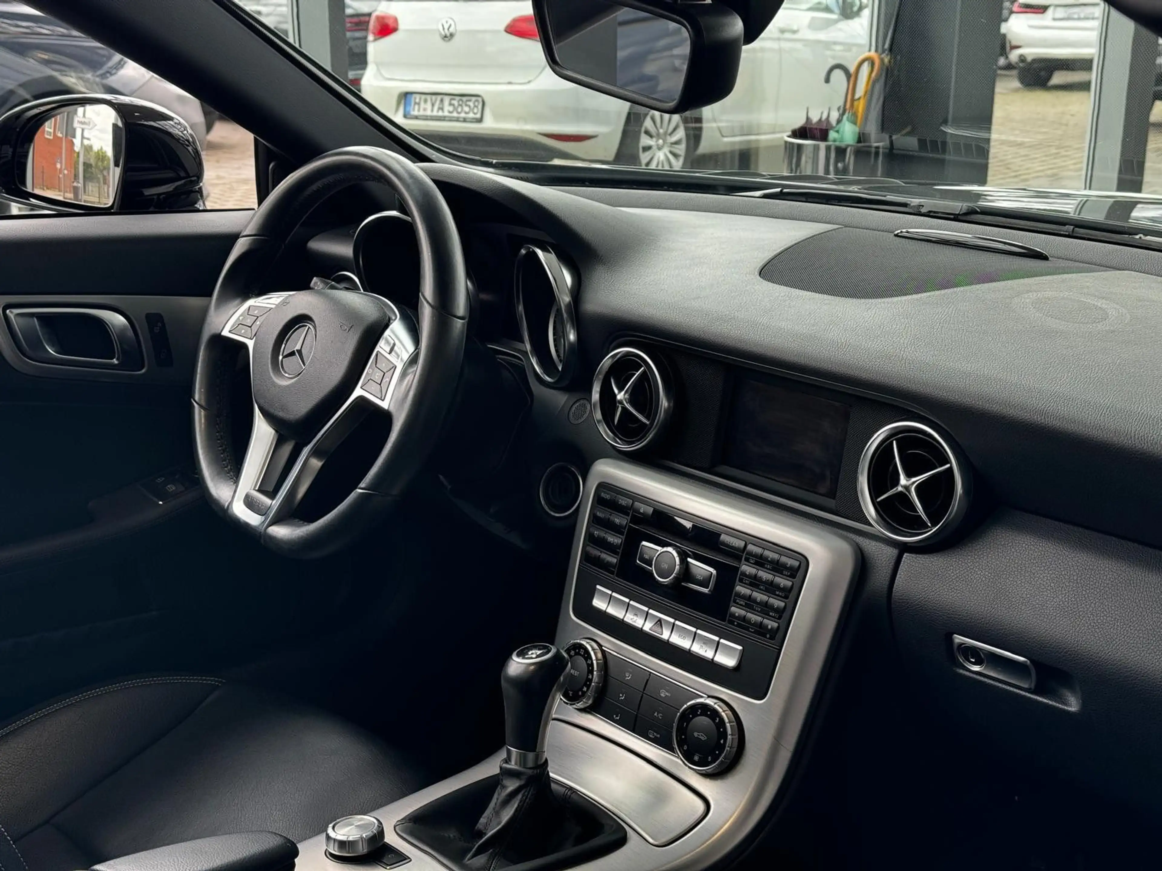 Mercedes-Benz SLK 200 BlueEFFICIENCY "Leder/PDC/Klima/LM" — photo 12