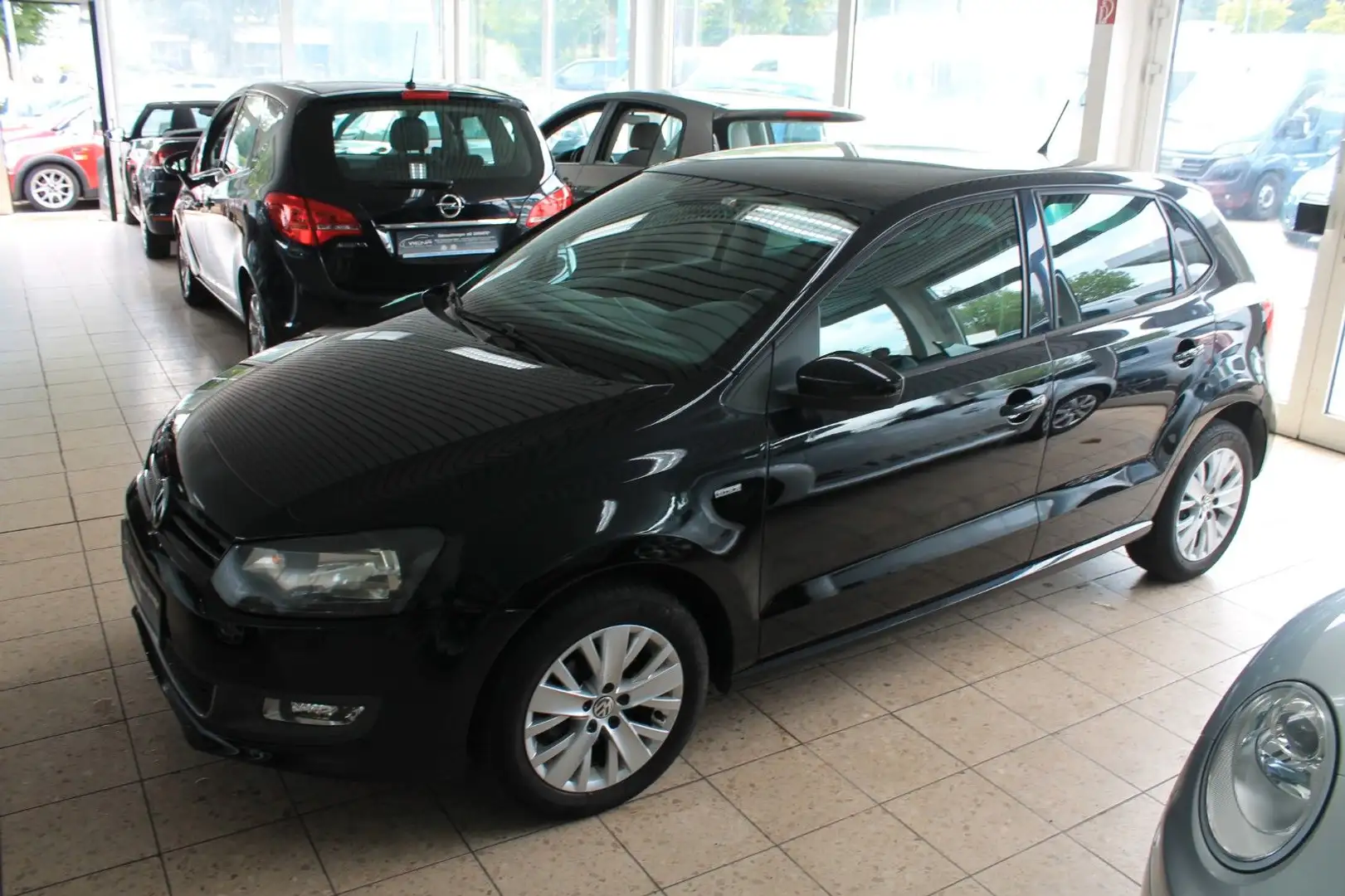 Volkswagen Polo V Life Zwart - 1