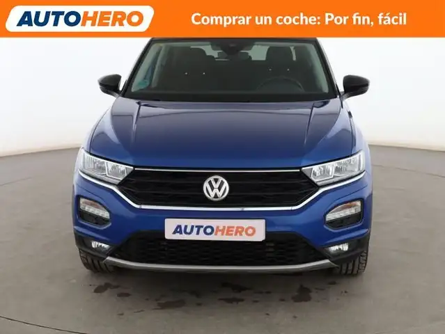 Volkswagen T-Roc view 9