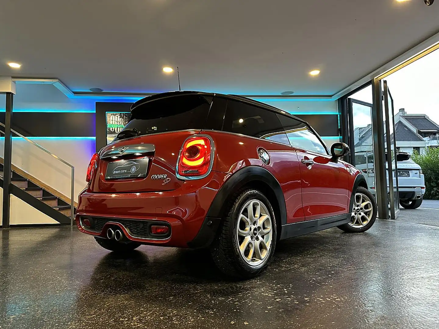 MINI John Cooper Works MINI Hatch Cooper SD Aut. ///JOHN COOPER WORKS ... Rojo - 2