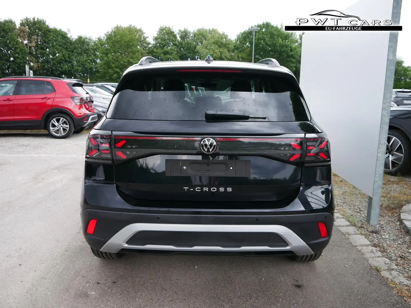 Volkswagen T-Cross LIFE 1.0 TSI DSG LIFE*IQ.LIGHT*LED-MATRIX*KAMER... Schwarz - 2