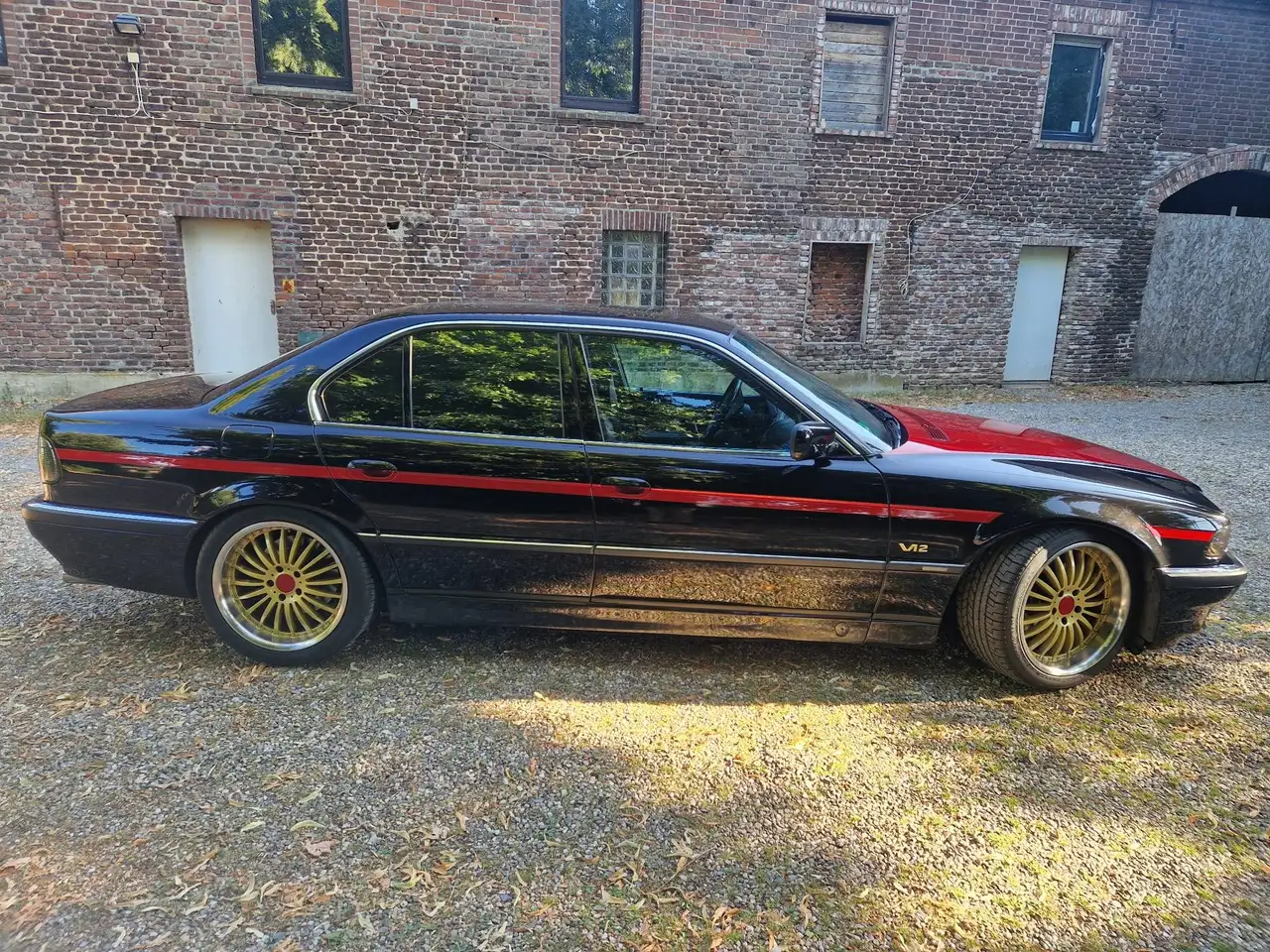 BMW 750i, foto 3