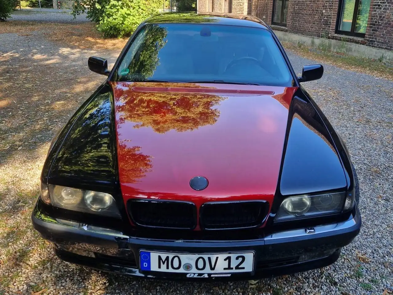 BMW 750i, foto 2