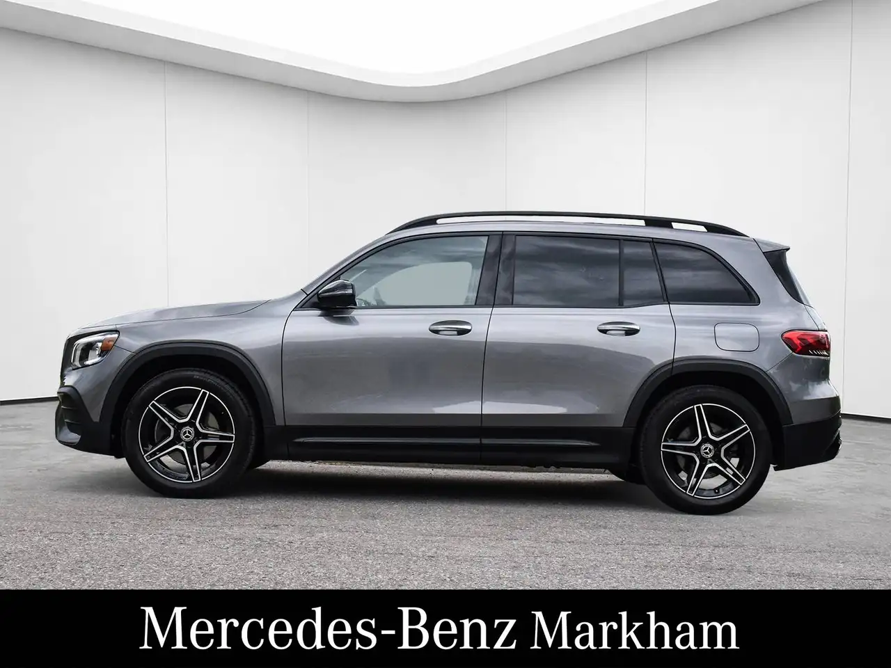 Mercedes-Benz EQB снимка Mercedes-Benz EQB
