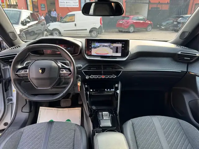 Peugeot 2008 view 8