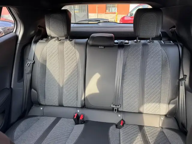 Peugeot 2008 view 10