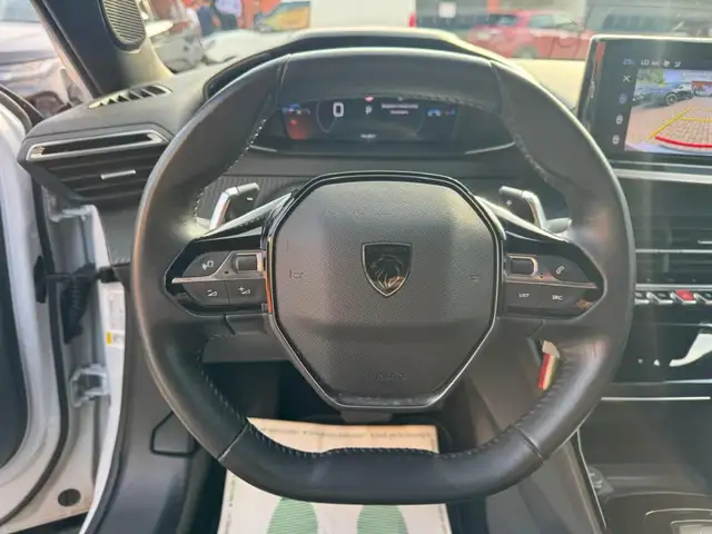 Peugeot 2008 view 7