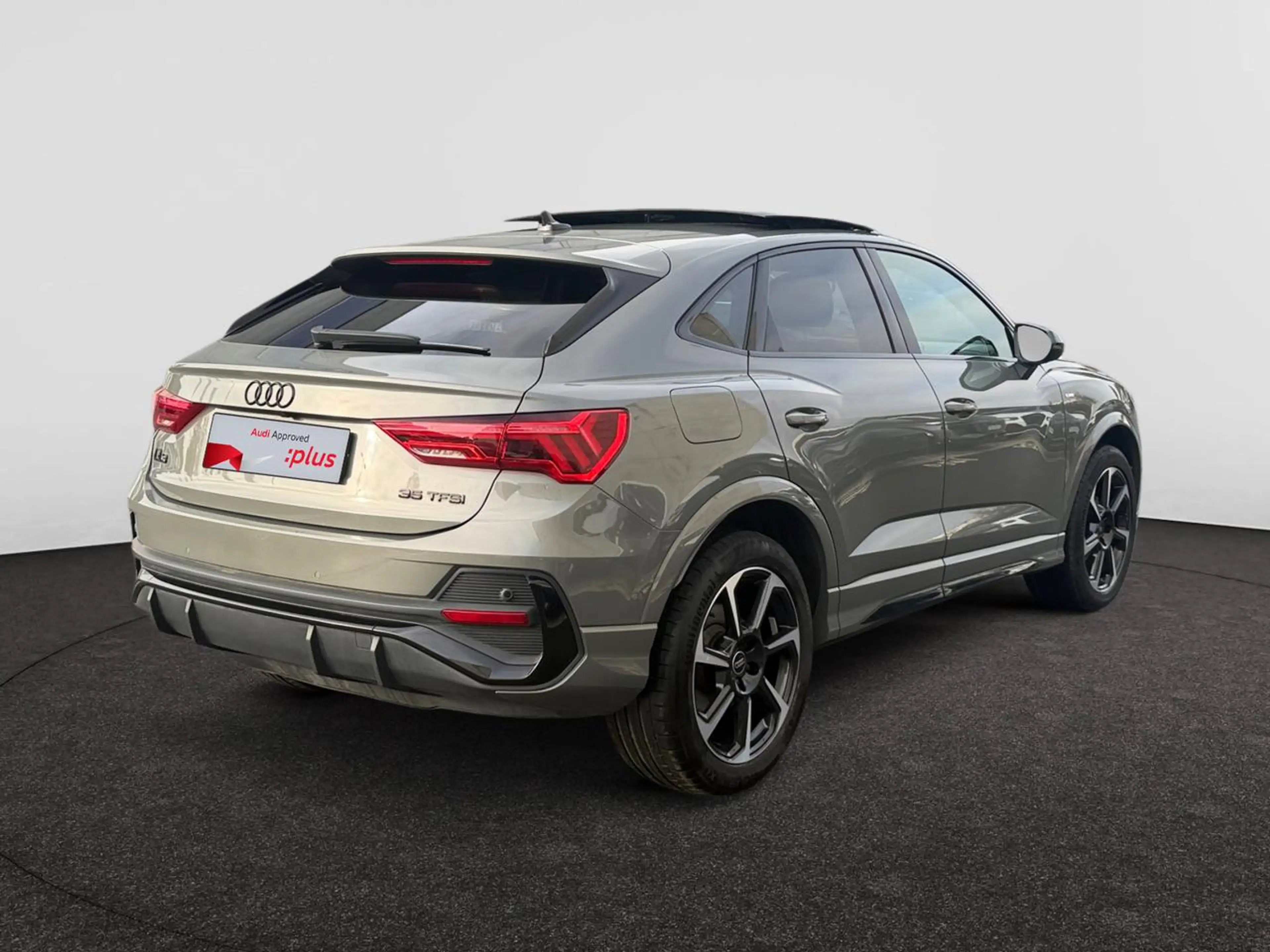 Audi Q3 35 TFSI Sport Edition S tronic — photo 7