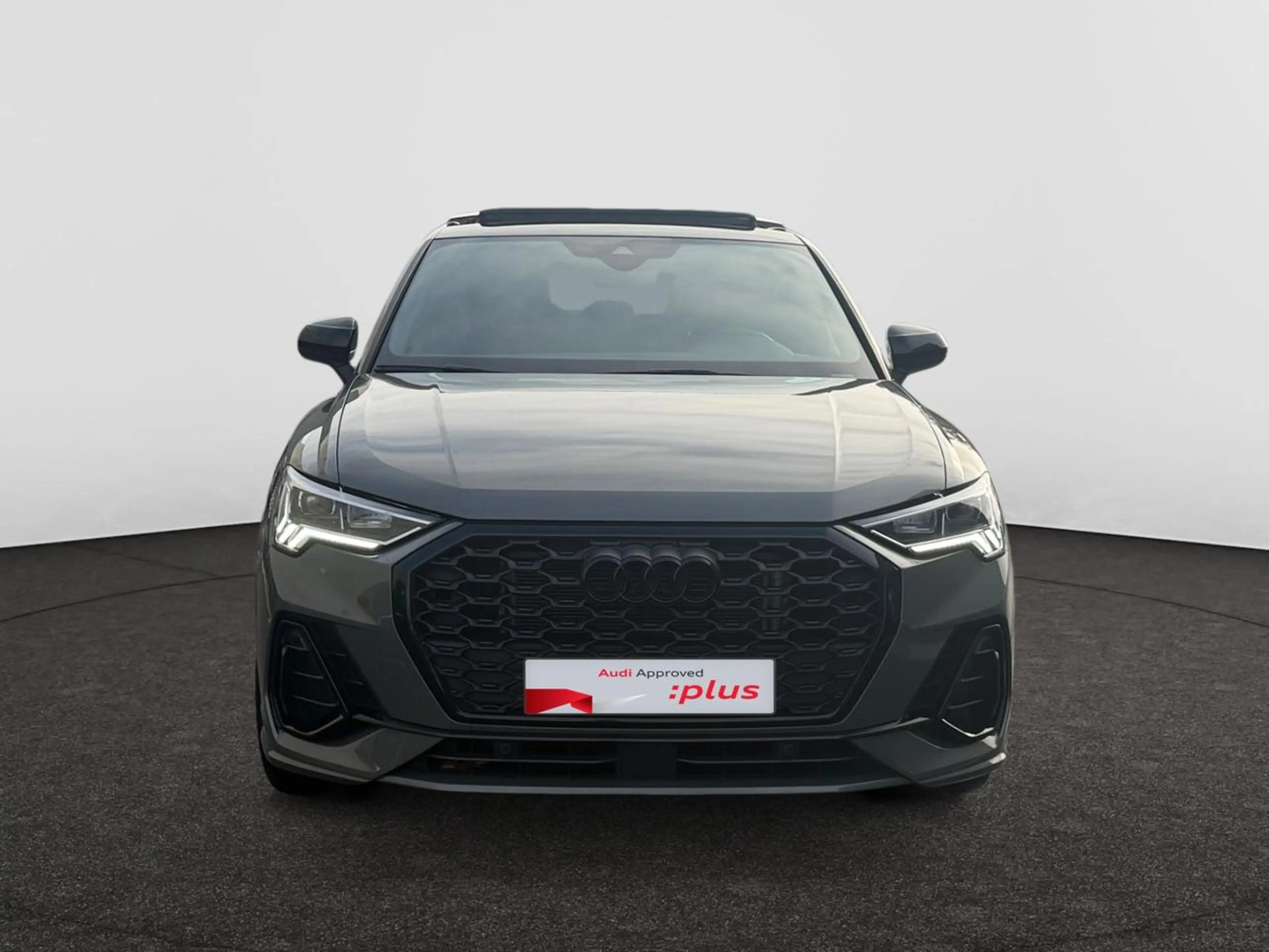 Audi Q3 35 TFSI Sport Edition S tronic — photo 10