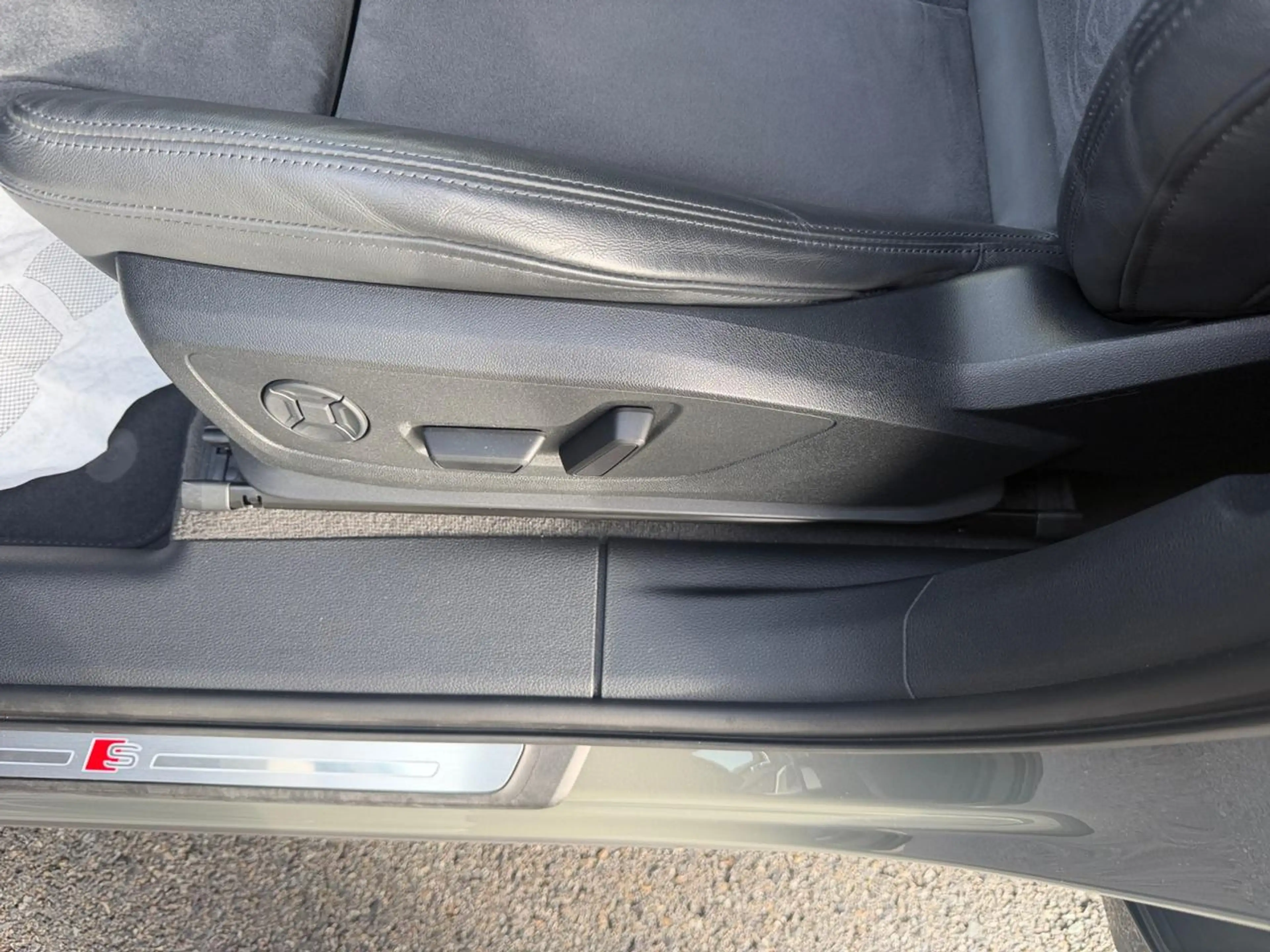 Audi Q3 35 TFSI Sport Edition S tronic — photo 16