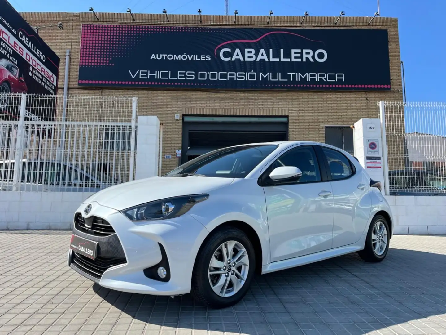 Mazda 2 Hybrid 1.5 Agile CVT 85kW Blanco - 1