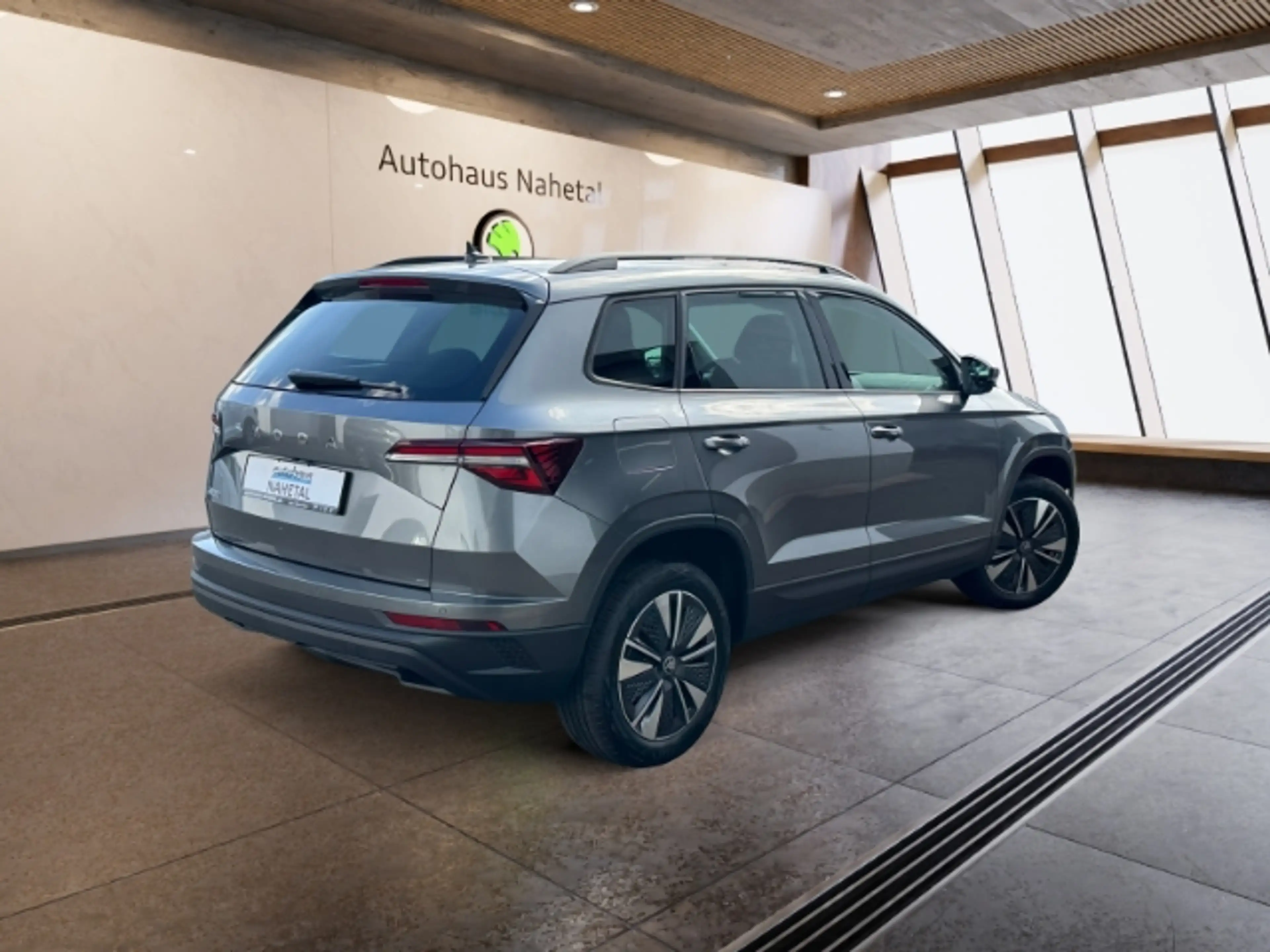 Skoda Karoq 1.5 TSI DSG BALANCE MATRIX NAVI AHK SHZ PDC RÜFA C — photo 4