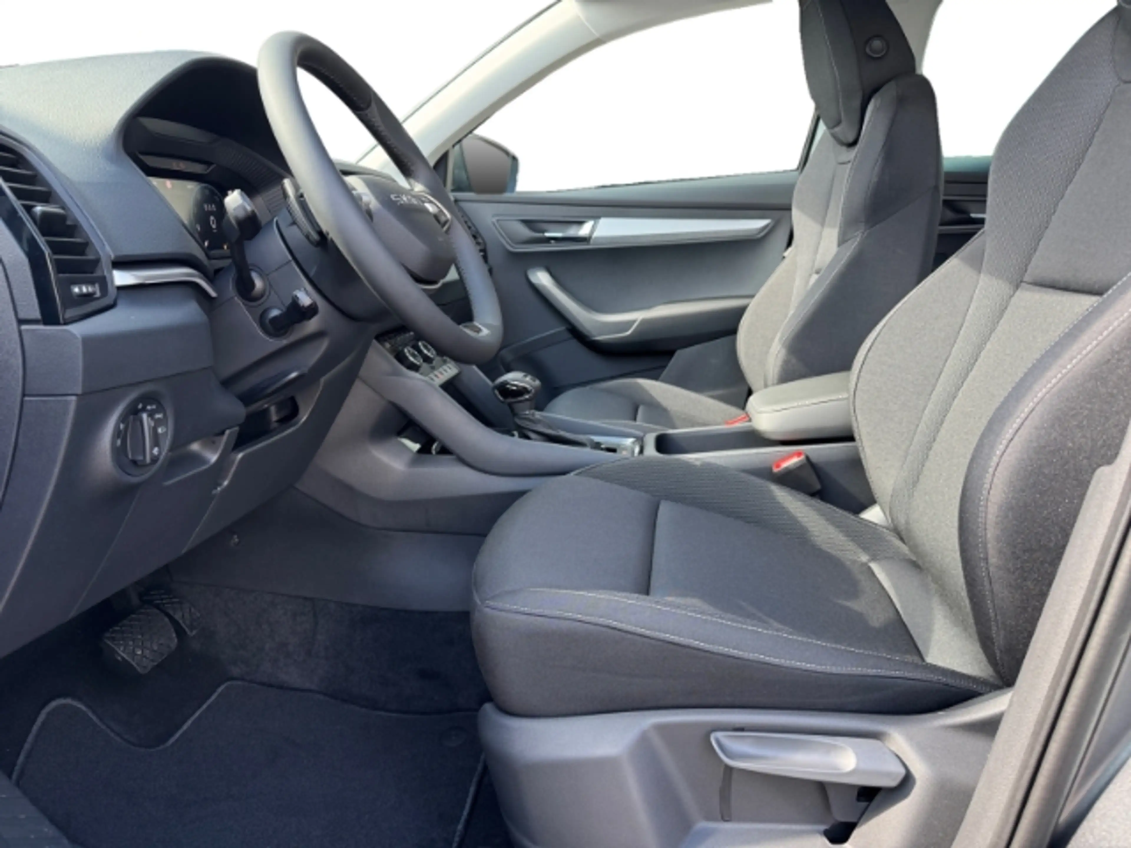 Skoda Karoq 1.5 TSI DSG BALANCE MATRIX NAVI AHK SHZ PDC RÜFA C — photo 12