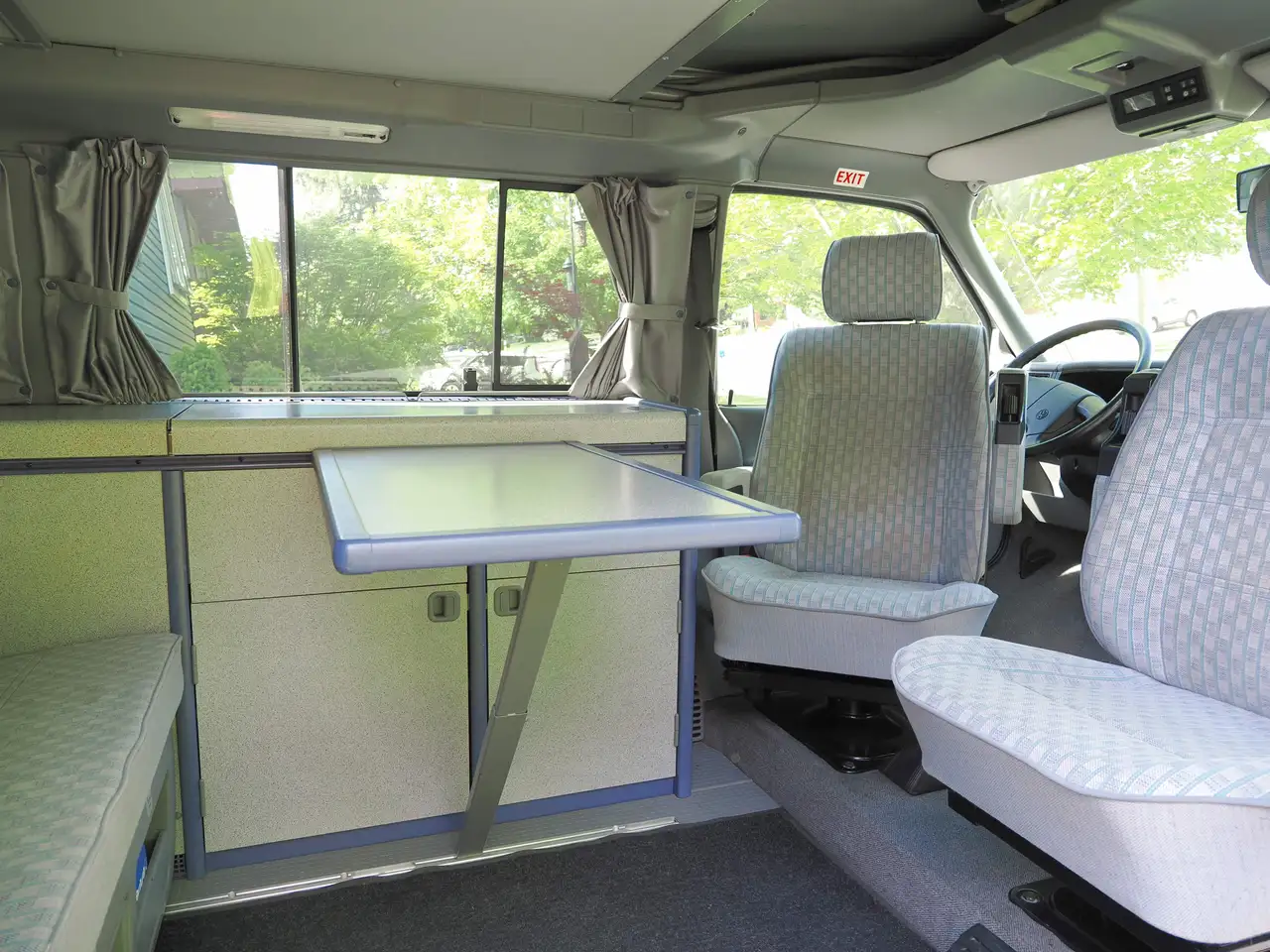 Volkswagen Eurovan снимка Volkswagen Eurovan