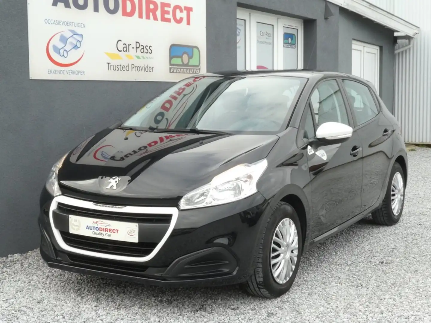 Peugeot 208 1.0i PureTech Like 79000Km Airco *GARANTIE 1 JAAR* Zwart - 1