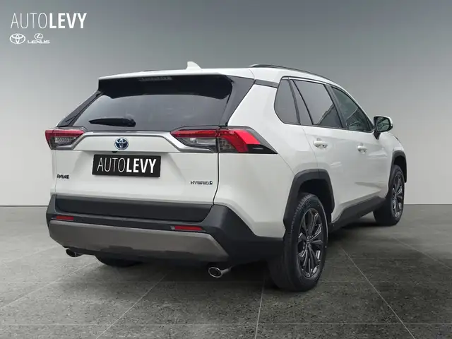 Toyota Rav4 view 6