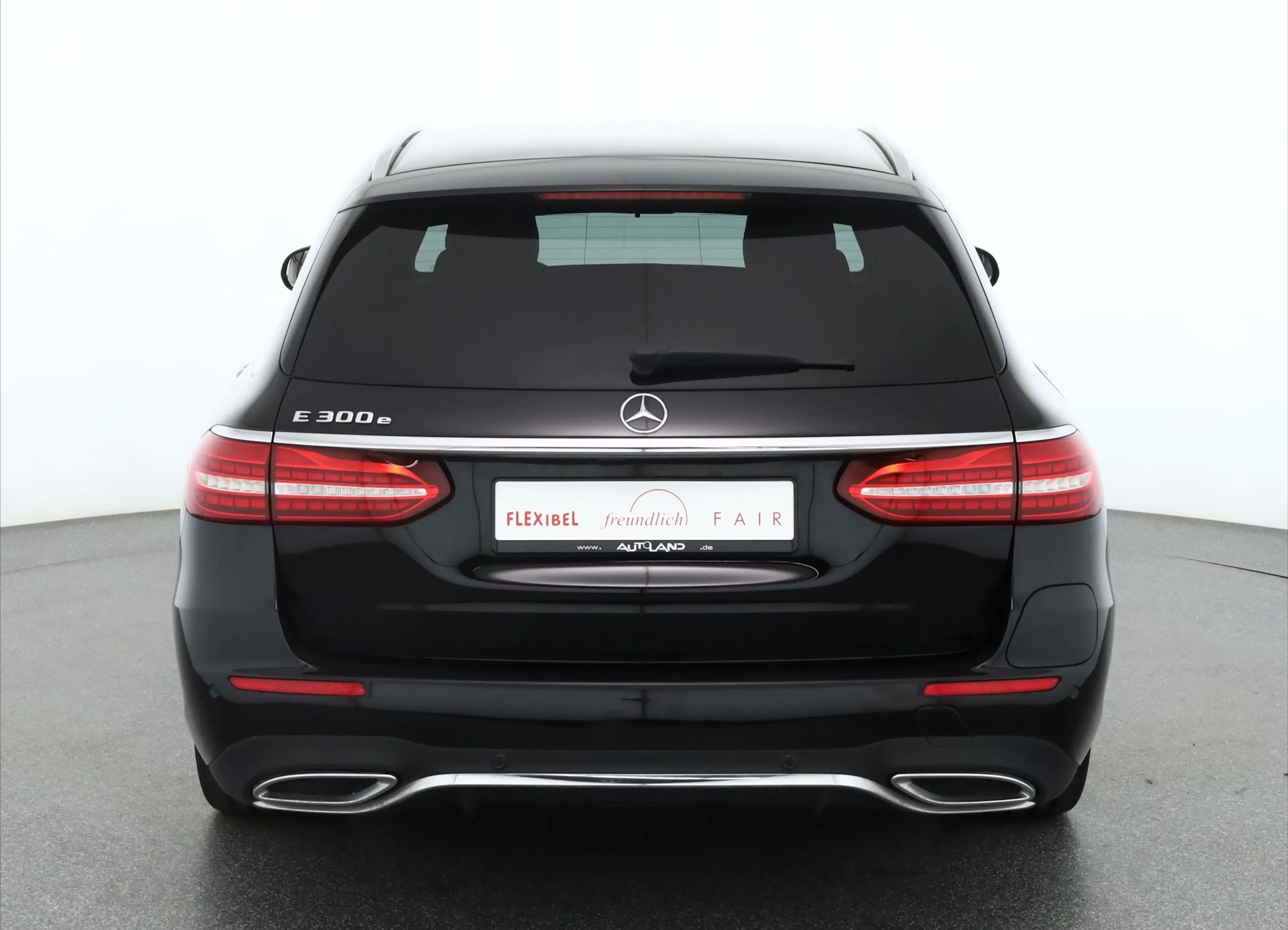 Mercedes-Benz E 300 E300 e T AMG Line LED Navi Kamera Tempomat AHK — photo 4