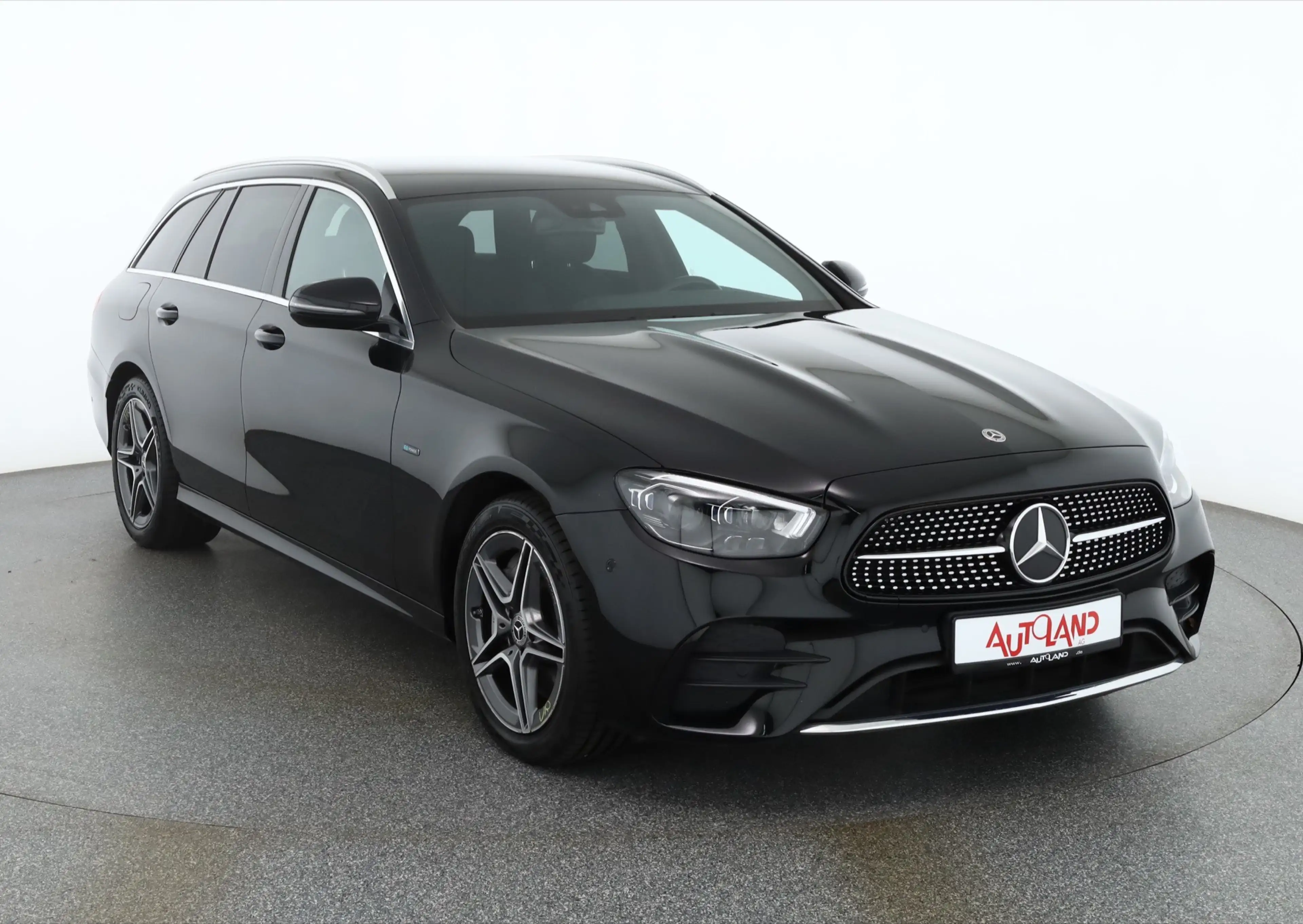Mercedes-Benz E 300 E300 e T AMG Line LED Navi Kamera Tempomat AHK — photo 7