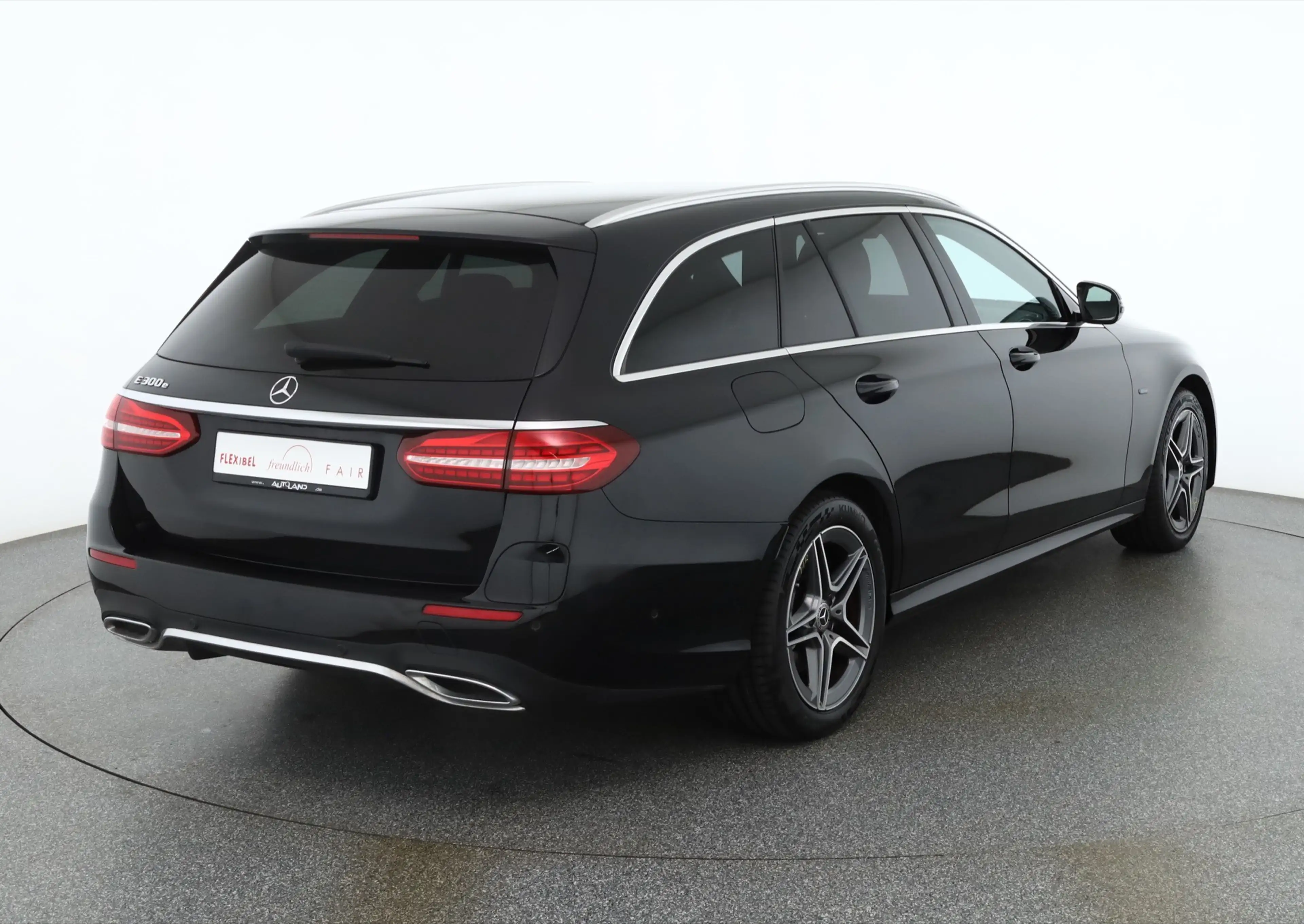 Mercedes-Benz E 300 E300 e T AMG Line LED Navi Kamera Tempomat AHK — photo 5