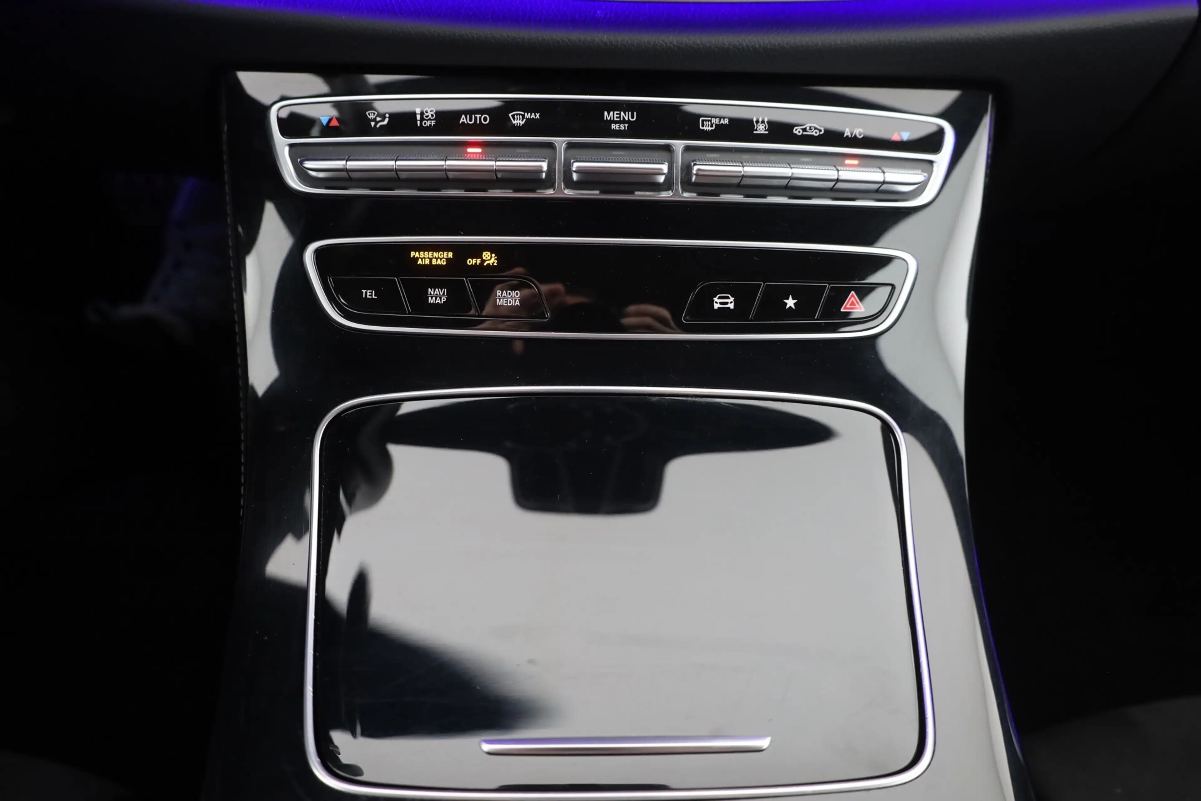 Mercedes-Benz E 300 E300 e T AMG Line LED Navi Kamera Tempomat AHK — photo 12