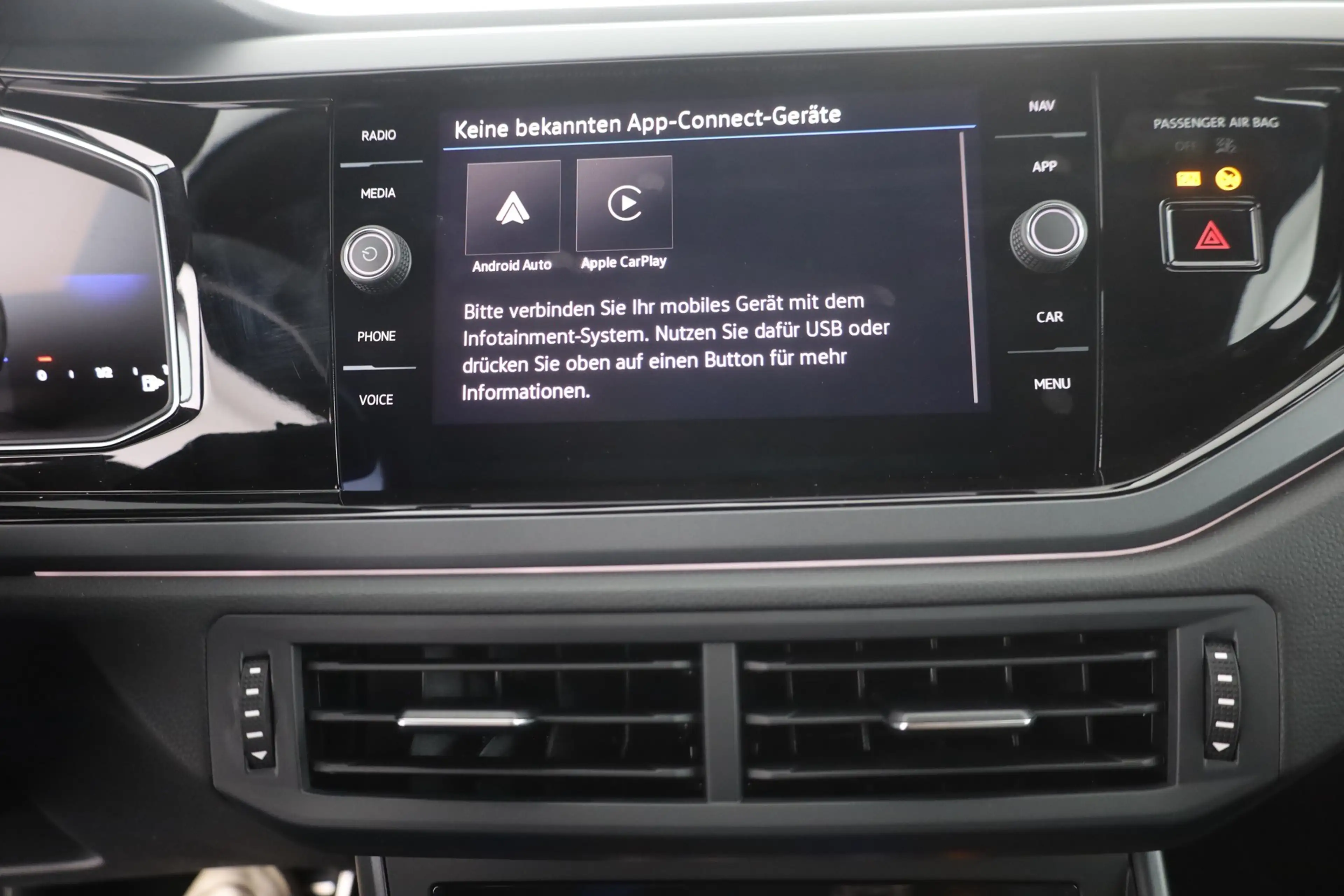 Volkswagen Taigo R-Line 1.5 TSI DSG Matrix ACC AHK — photo 13
