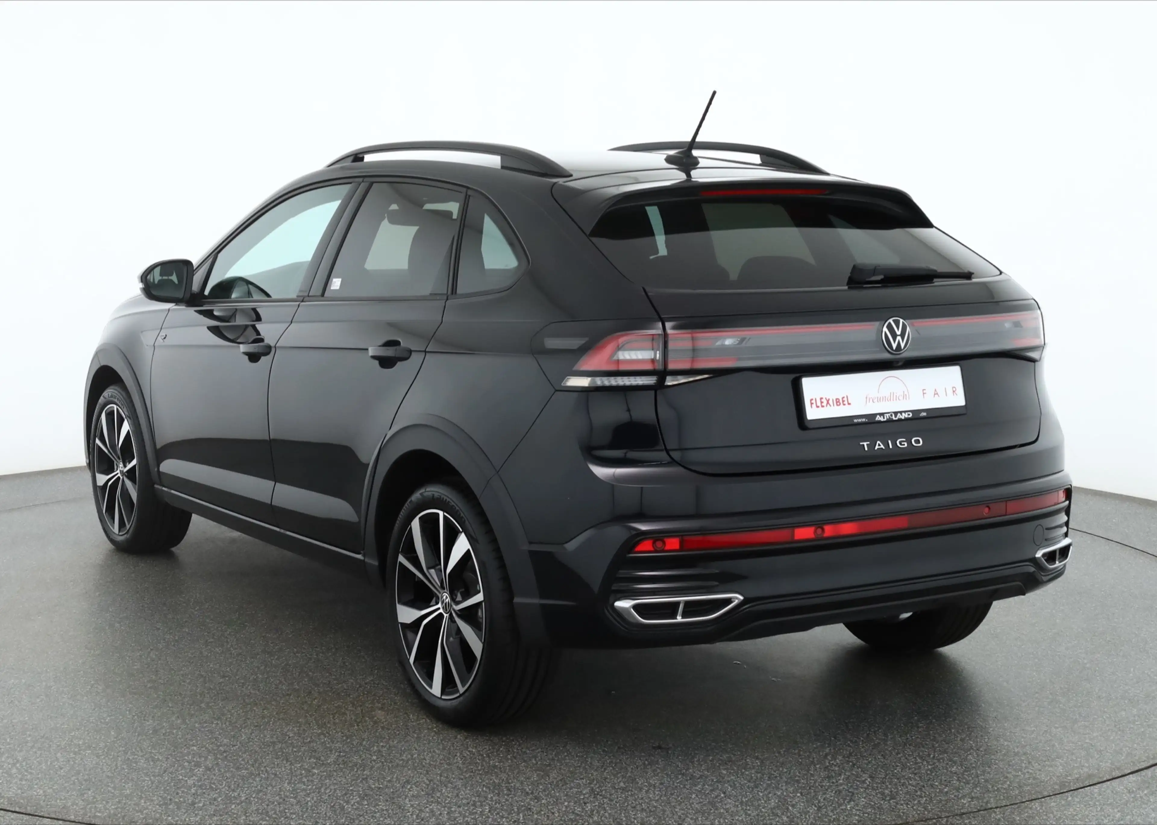 Volkswagen Taigo R-Line 1.5 TSI DSG Matrix ACC AHK — photo 3