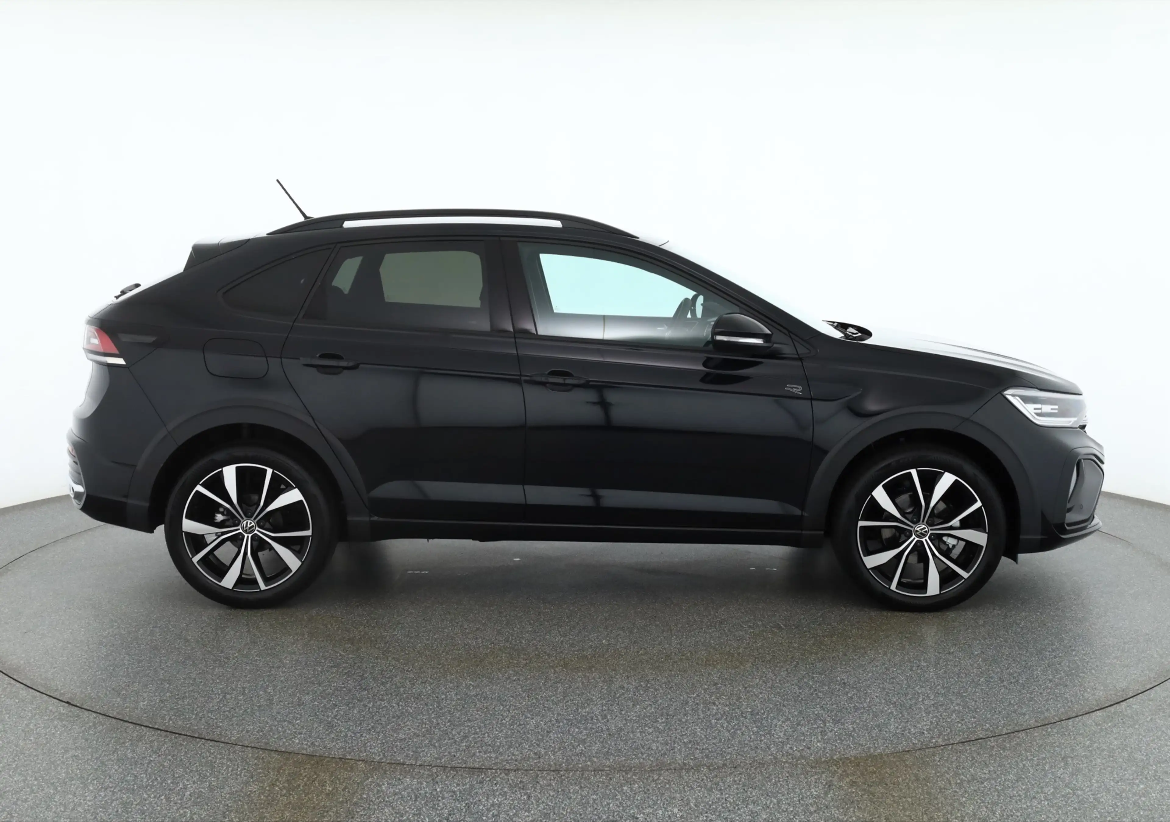 Volkswagen Taigo R-Line 1.5 TSI DSG Matrix ACC AHK — photo 6