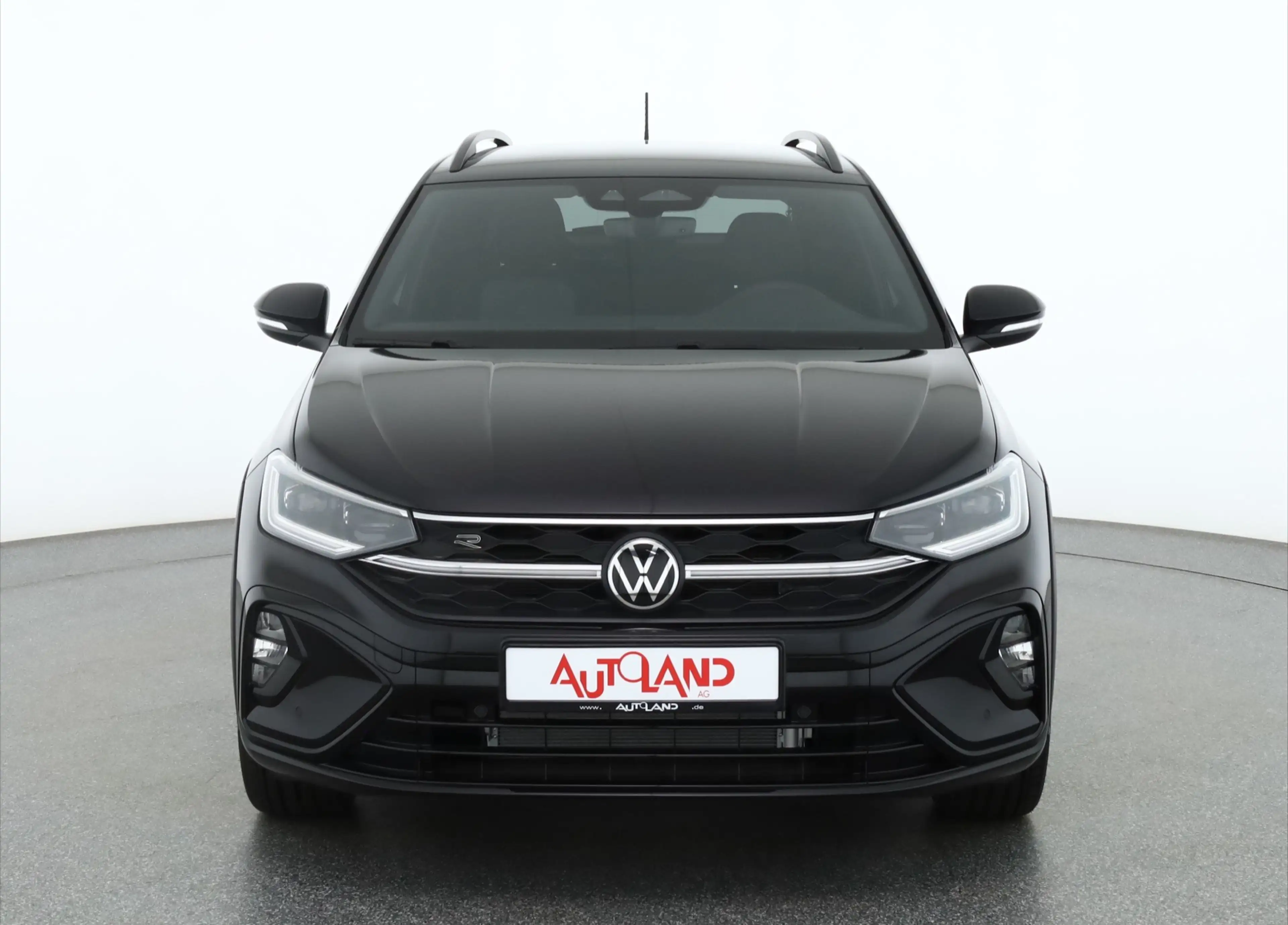 Volkswagen Taigo R-Line 1.5 TSI DSG Matrix ACC AHK — photo 8