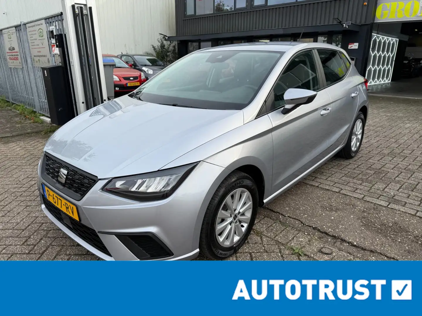SEAT Ibiza 1.0 EcoTSI Style Gris - 1