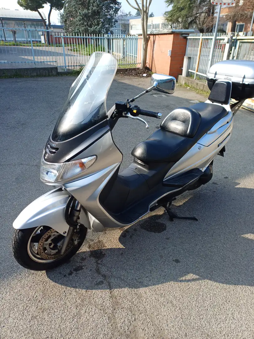 Suzuki Burgman 250 Plateado - 2