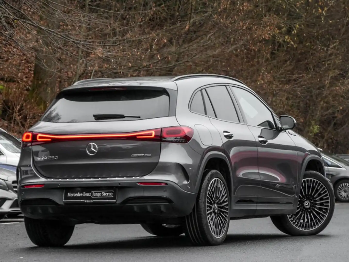 Mercedes-Benz EQA 250 AMG-Sport/Pano/Night/360/Memo/Distr/Totw Grau - 2
