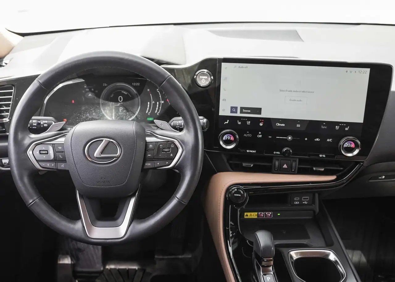 Lexus NX снимка Lexus NX