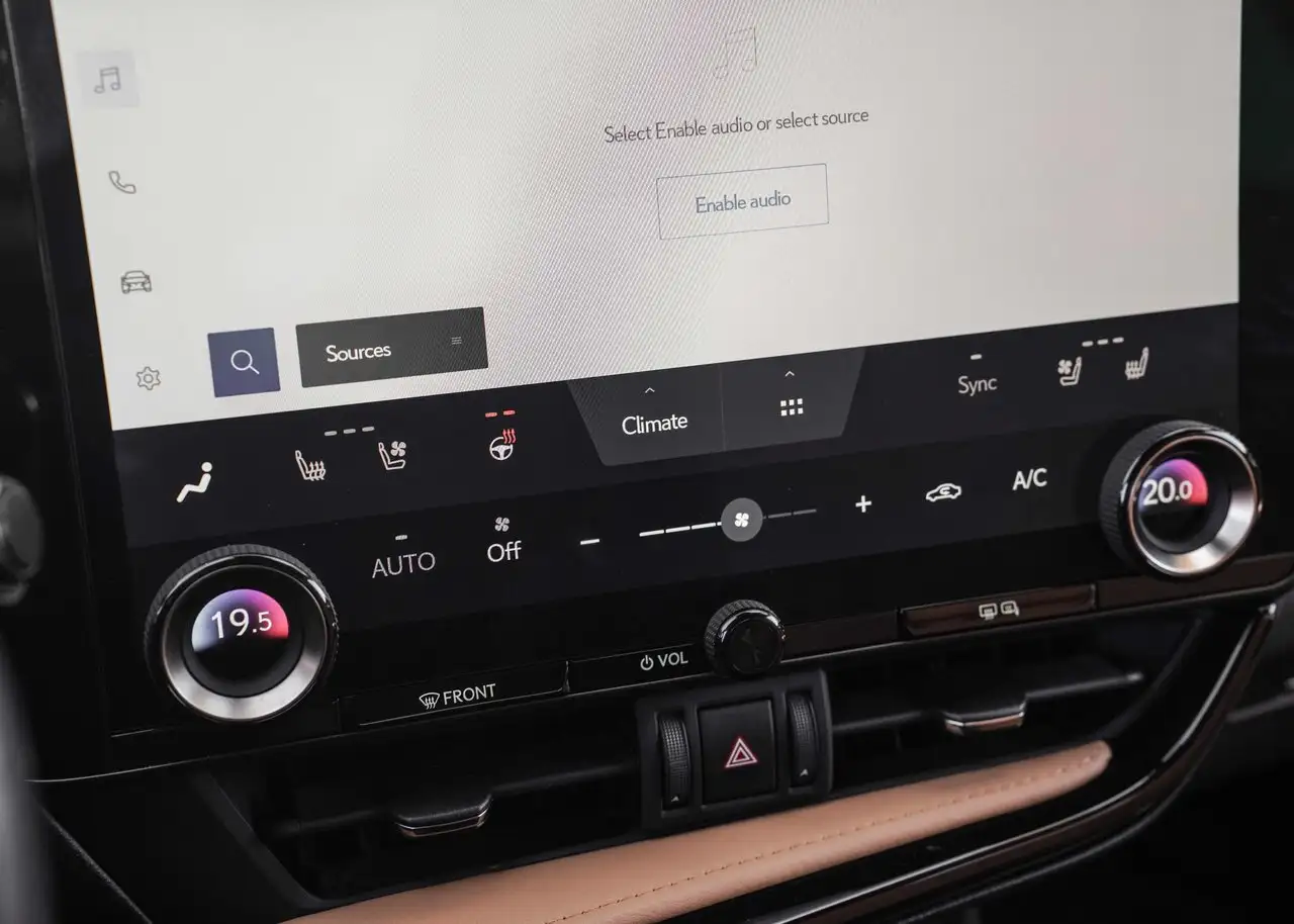 Lexus NX снимка Lexus NX