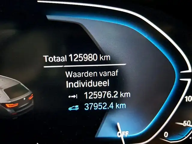 BMW 5 Series view 6