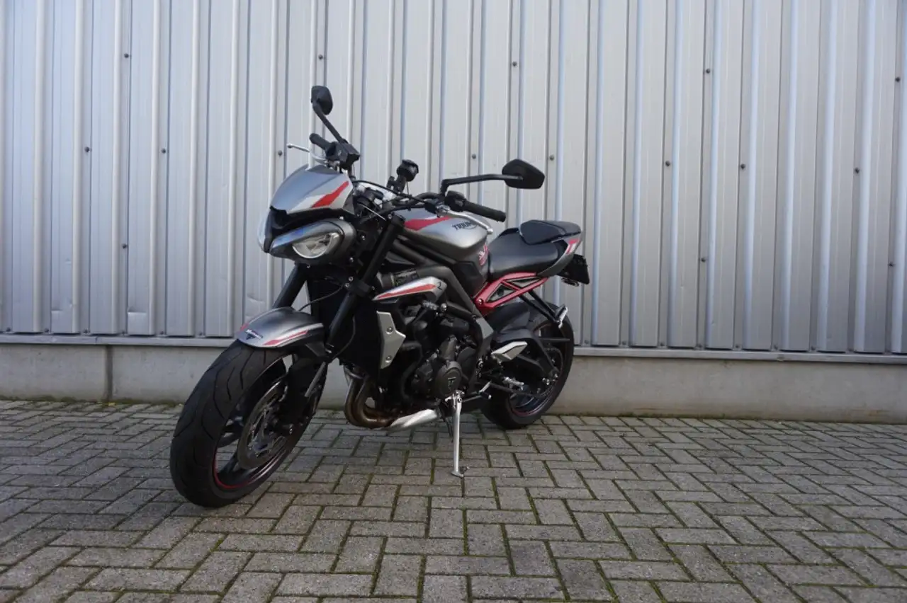 Triumph Street Triple R