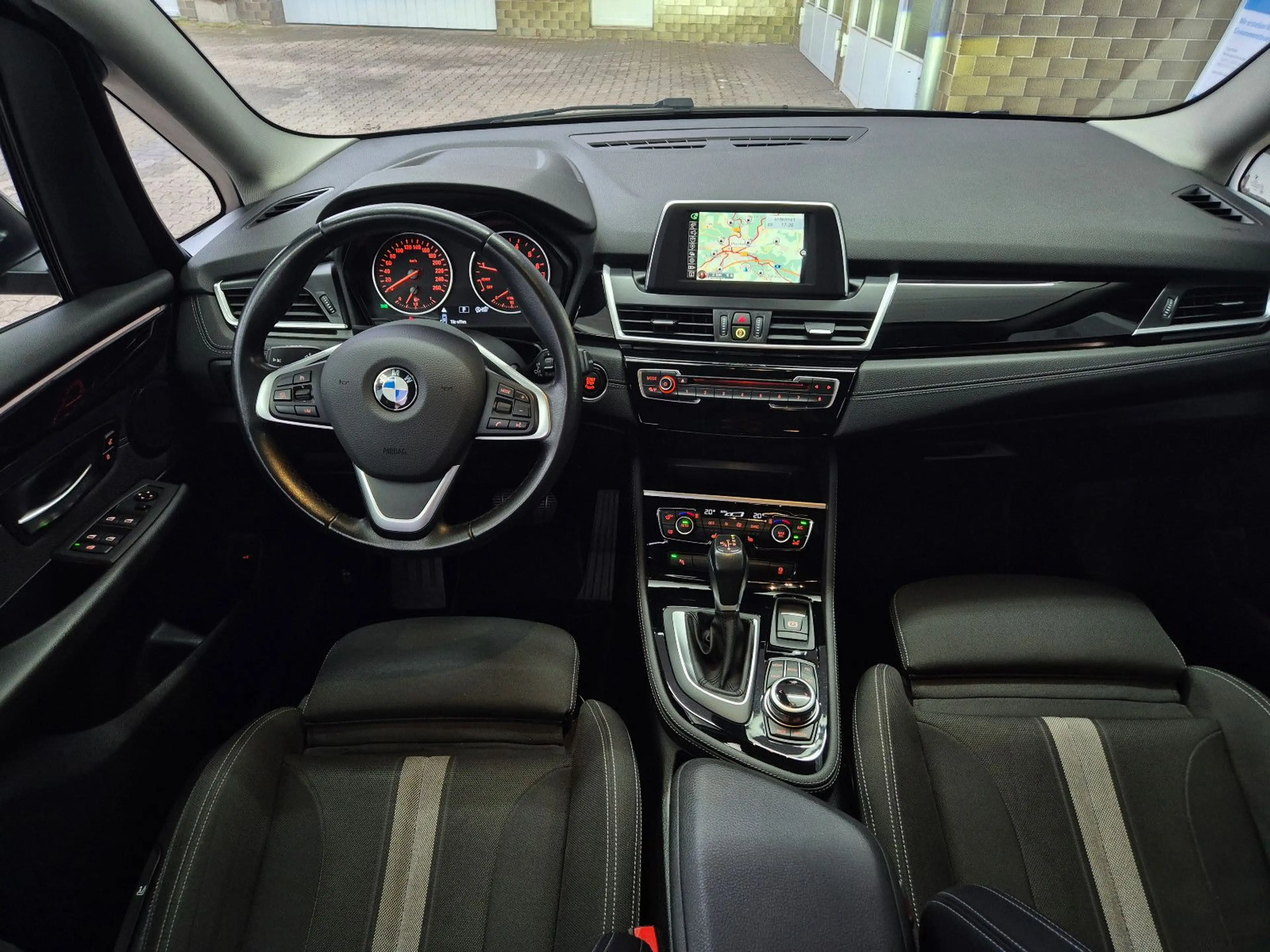 BMW 220 Steptronic Sportline LED/NAVI — photo 14