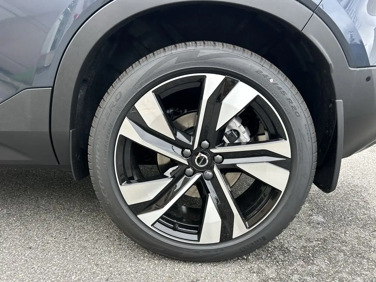 Volvo XC40 снимка Volvo XC40