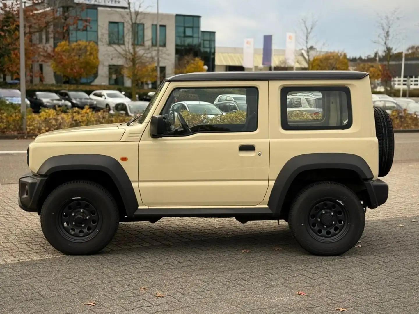 Suzuki Jimny 1.5 PROFESSIONAL 1e EIGENAAR 10.000km Beige - 2