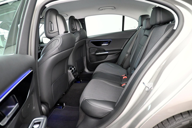 Mercedes-Benz C 180 C 180 Avantgarde *360grad-Kamera + Distronic* — photo 9