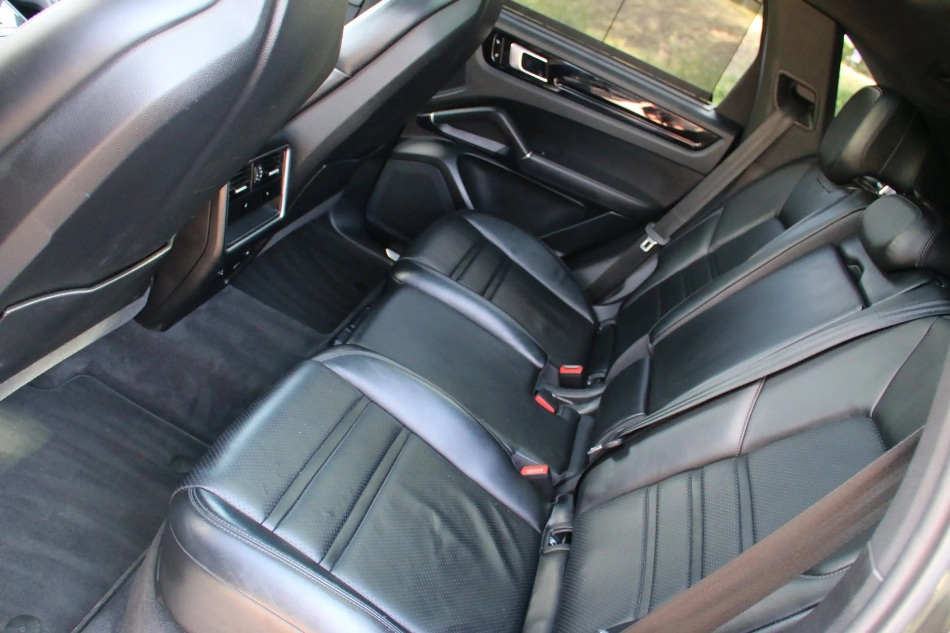 Porsche Cayenne 3.0 E-Hybrid PANO-DAK DEALER OND. NL-AUTO NAP! — photo 20