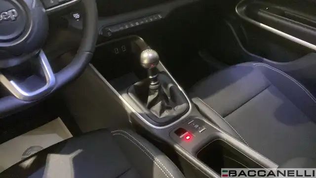 Jeep Avenger view 12