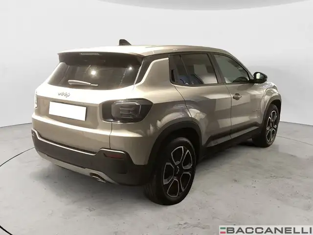 Jeep Avenger view 4