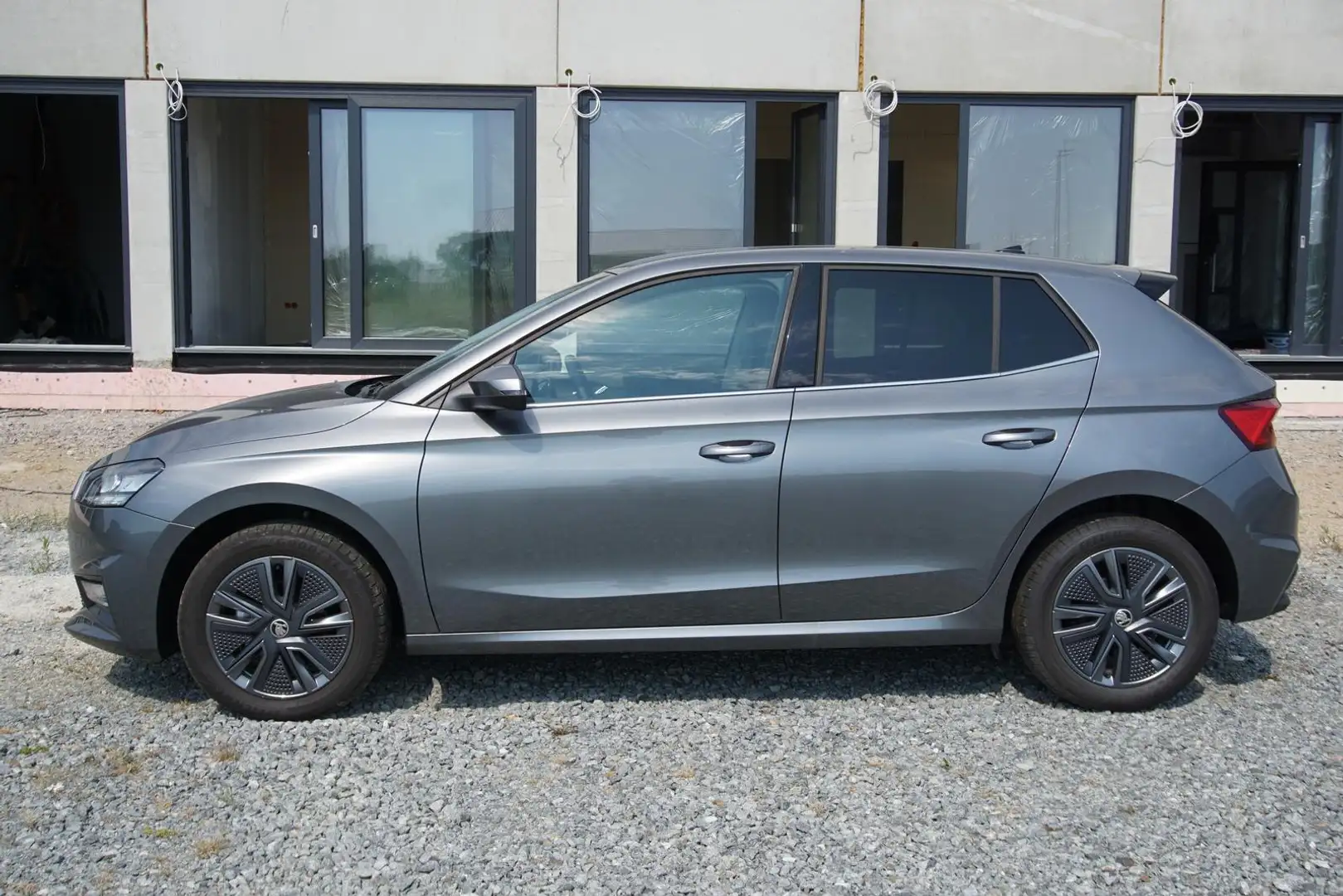 Skoda Fabia 1.0TSI Navi/MirrorLi SHZ PDC Tempomat Gris - 2