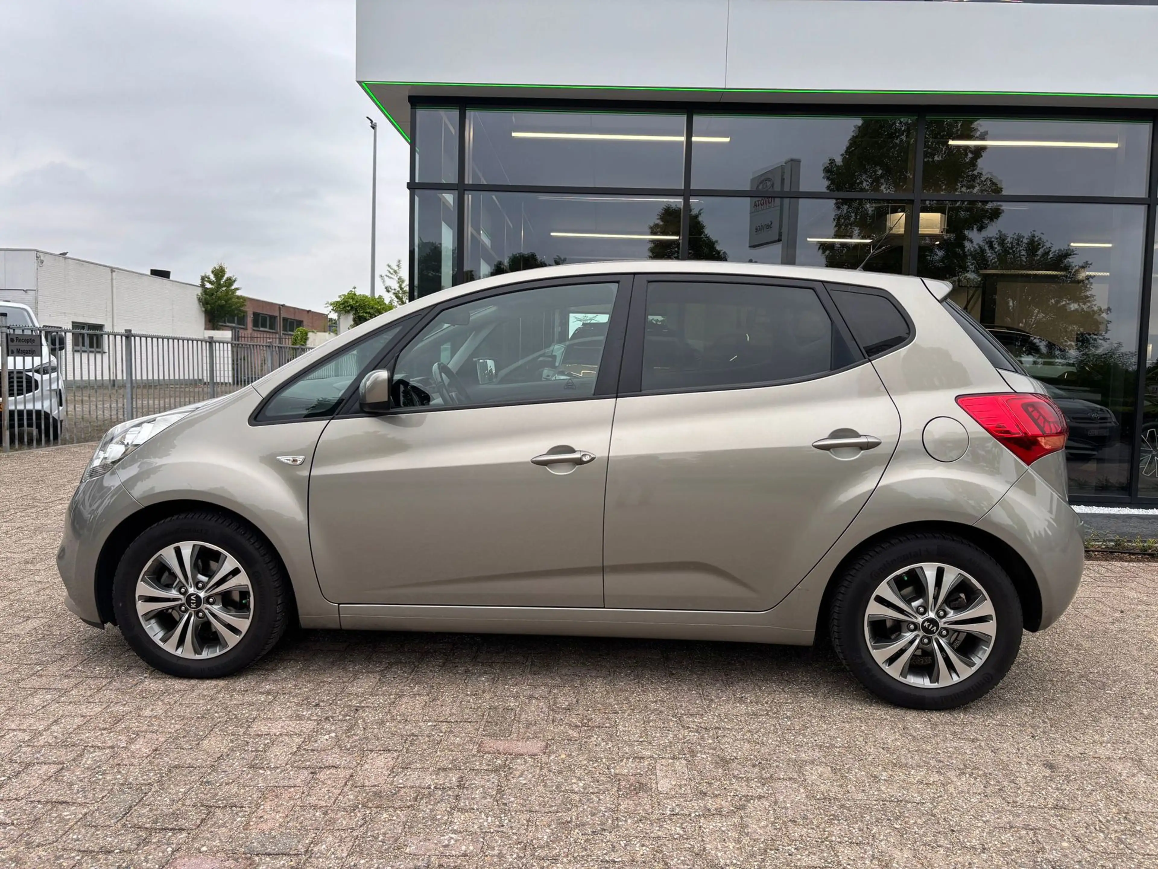 Kia Venga 1.4 CVVT DynamicPLusLine|Trekhaak — photo 4