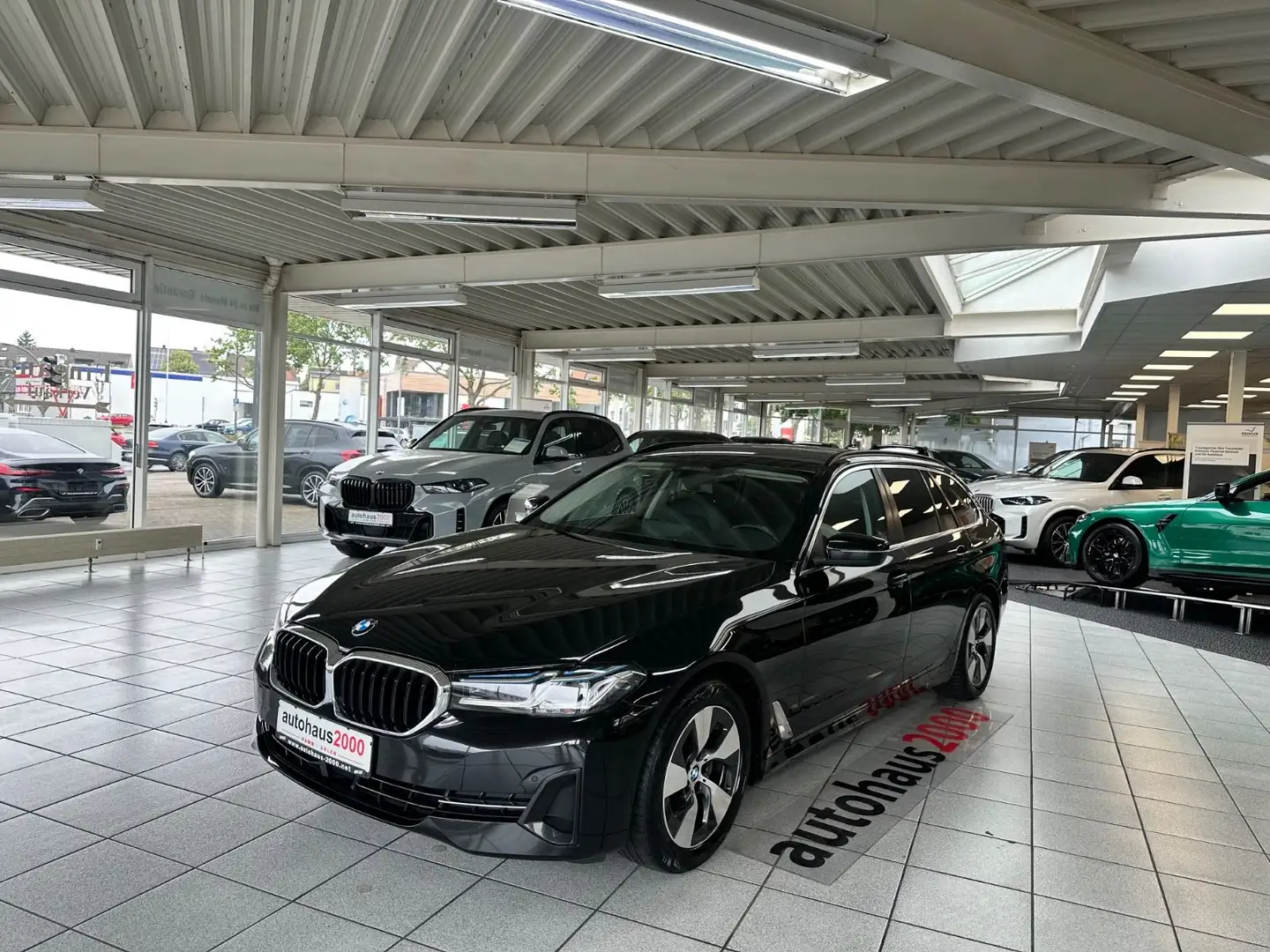 BMW 520 d Touring AUT./LASER/HUD/CAM/DAB Schwarz - 2