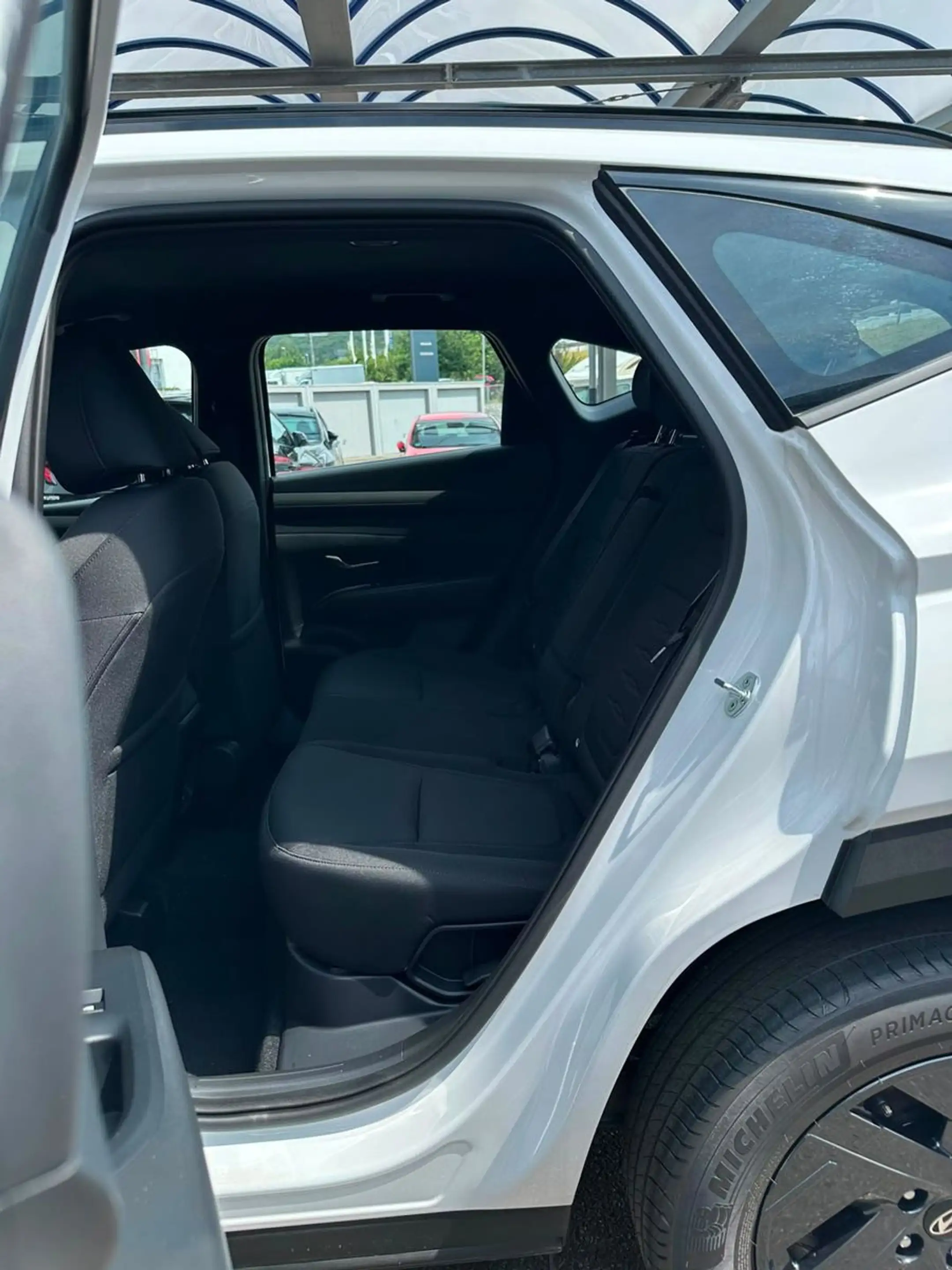 Hyundai TUCSON HYBRID 239 PS BLACK LINE NAVI LED SHZ KAM — photo 13